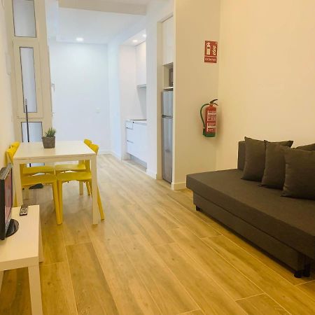 Moncloa-Uni. Complutense Apartamentos Madrid Exterior photo